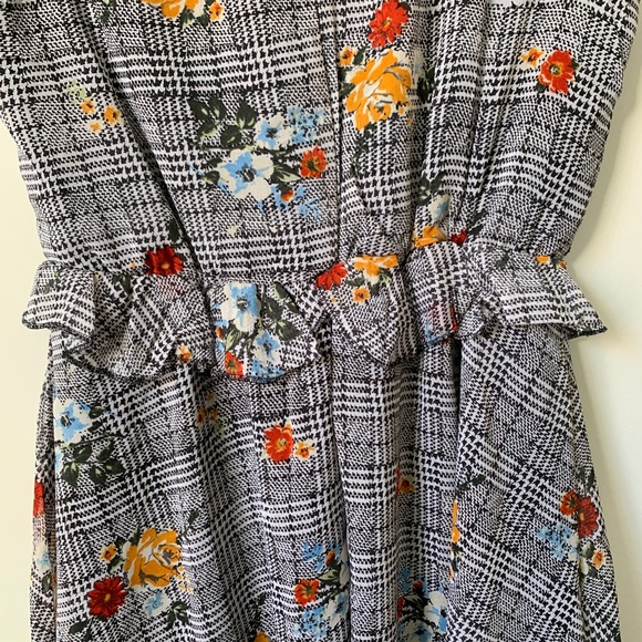Bailey Blue (Nordstrom) Plaid Floral Dress - Picture 6 of 6